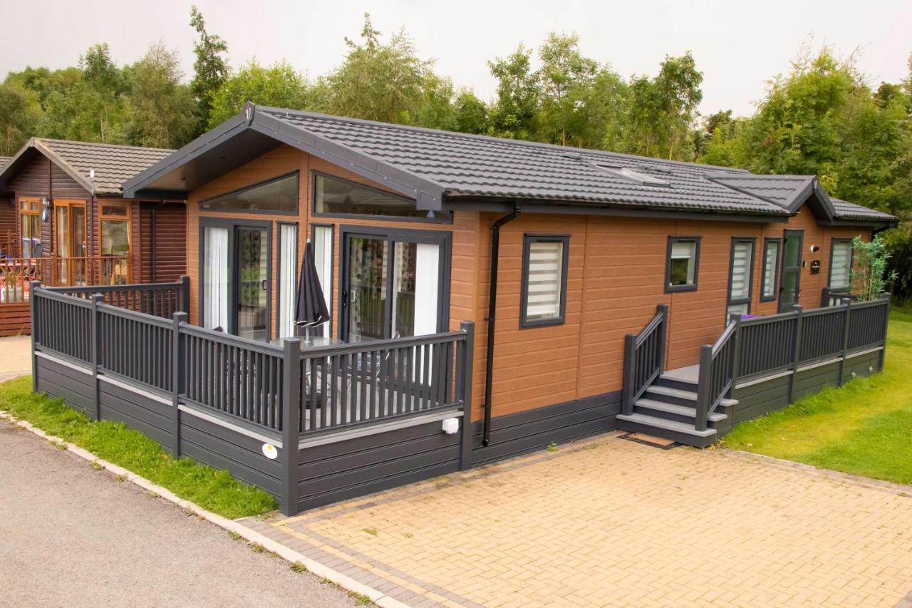 Penny Lodge With Hot Tub Malton Dış mekan fotoğraf