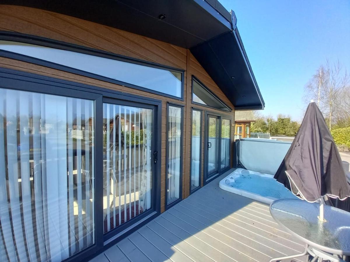 Penny Lodge With Hot Tub Malton Dış mekan fotoğraf